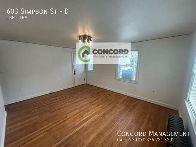 Building Photo - 603 Simpson St