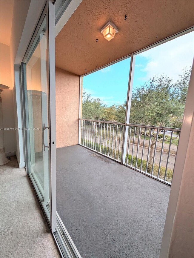 Building Photo - 4723 Lucerne Lakes Blvd E