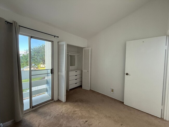 Building Photo - Laulea Town Houses (Mililani) - 3 bdrm/2.5 bath/2 parking