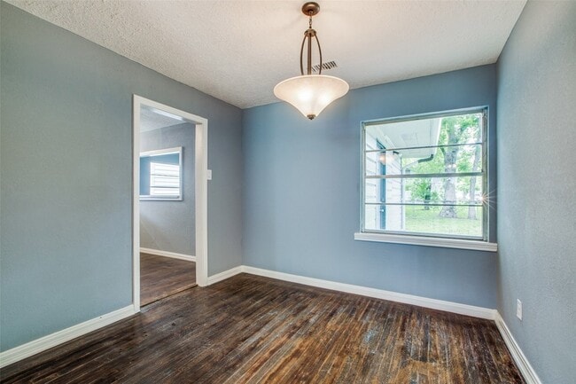 Building Photo - 419 E 42nd St