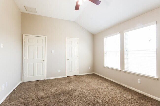 Primary Photo - 21831 Octavia Way
