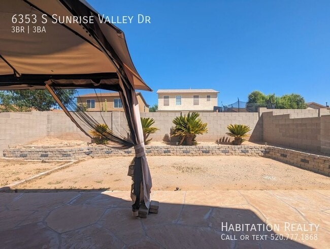 Building Photo - 6353 S Sunrise Valley Dr