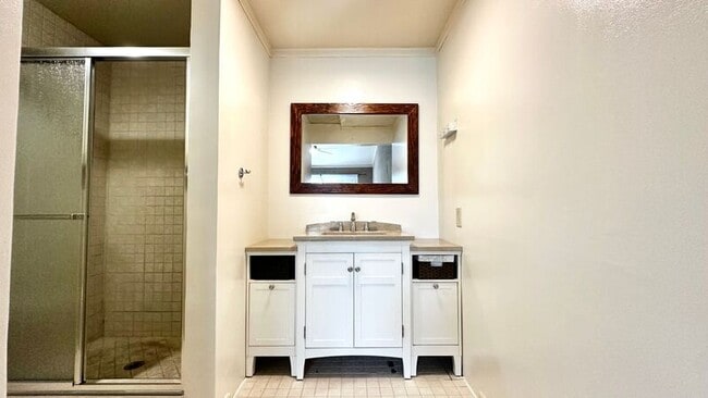 Building Photo - 239 Mananai Pl