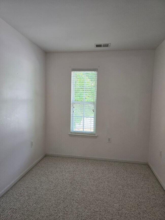 Building Photo - 4424 Duffy Dr