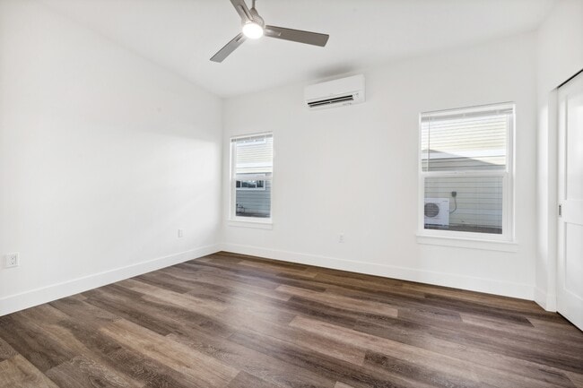 Building Photo - 22 Maiaku St