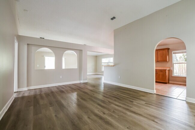 Building Photo - 324 Wekiva Chase Blvd