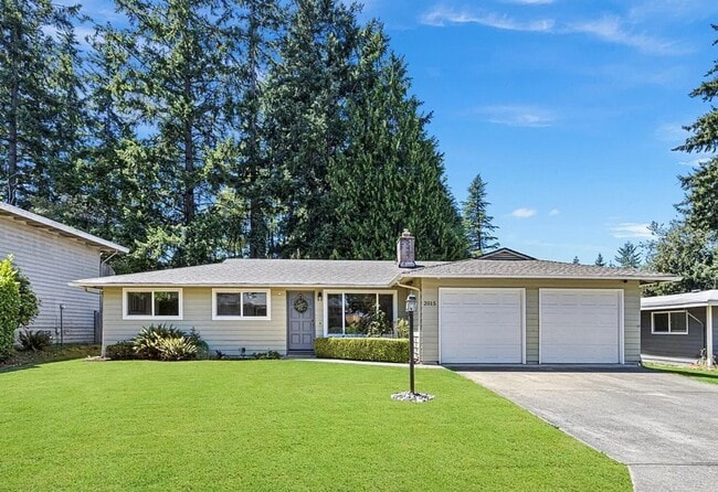 Primary Photo - 2015 168th Ave NE