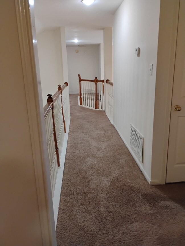 Building Photo - 231 Cedar Elm Ln