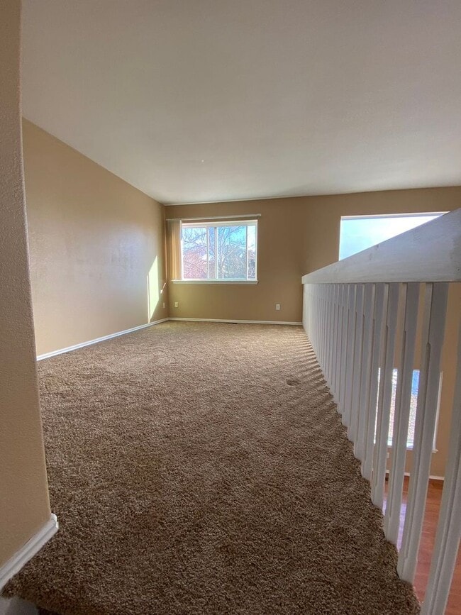 Building Photo - 3 bedroom 2 bathroom single family house in Highlands Ranch