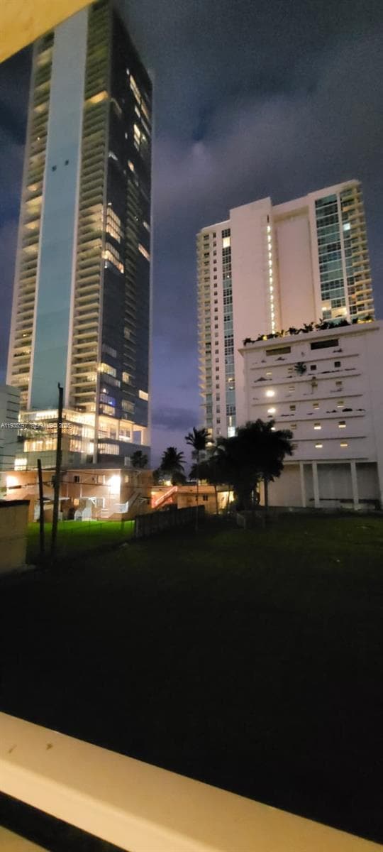 Building Photo - 471 NE 25th St