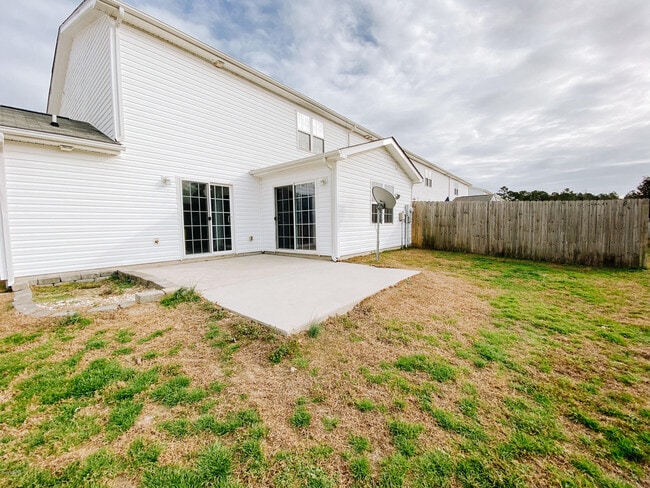 Building Photo - 206 Jessie Cir