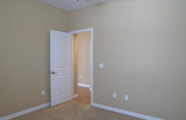 Building Photo - 80052 Silver Sage Ln