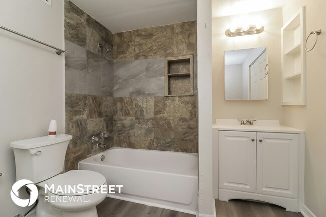 Building Photo - 560 Georgia Ave