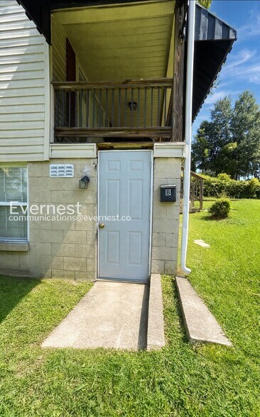 Building Photo - 8102 4th Ave S