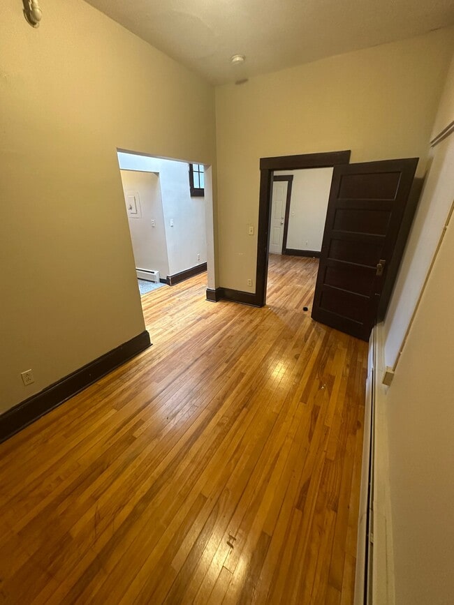 Building Photo - 55 Pleasant St
