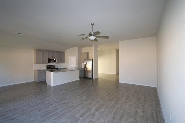 Building Photo - 256 Falling Star Ln