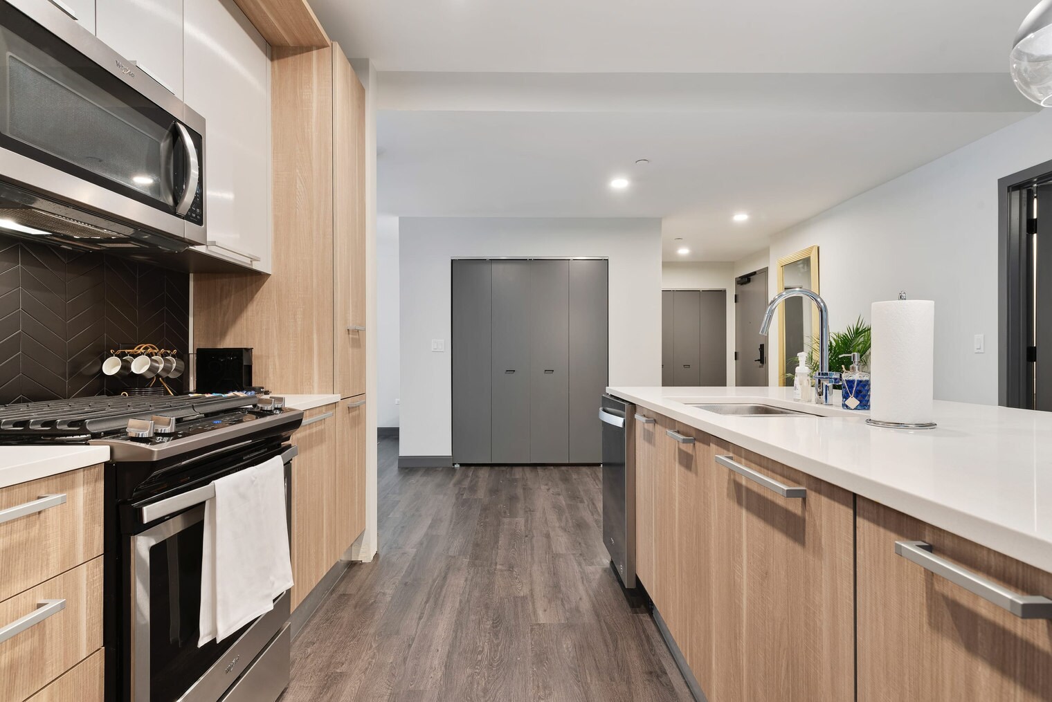 Building Photo - 29 S LaSalle St