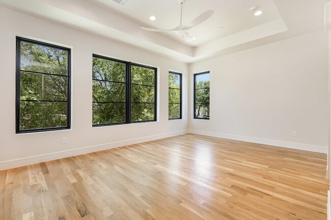 Building Photo - 4203 Normandy Ave