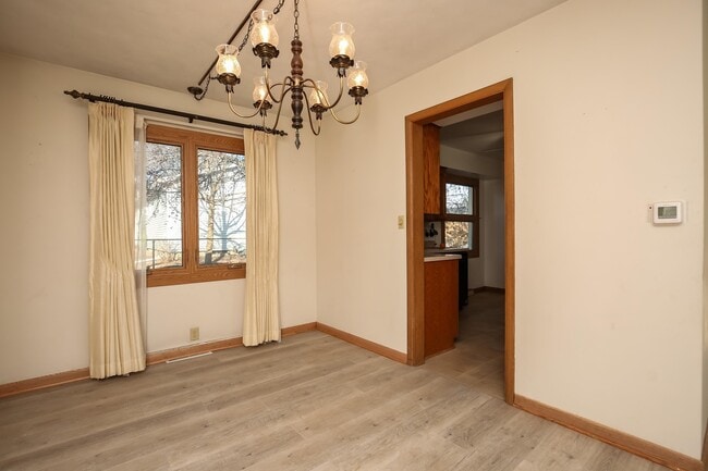 Building Photo - 1705 Elmwood Dr