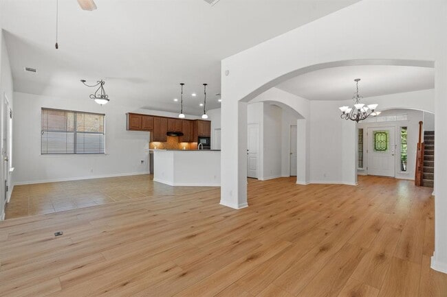 Building Photo - 209 Canterbury Dr