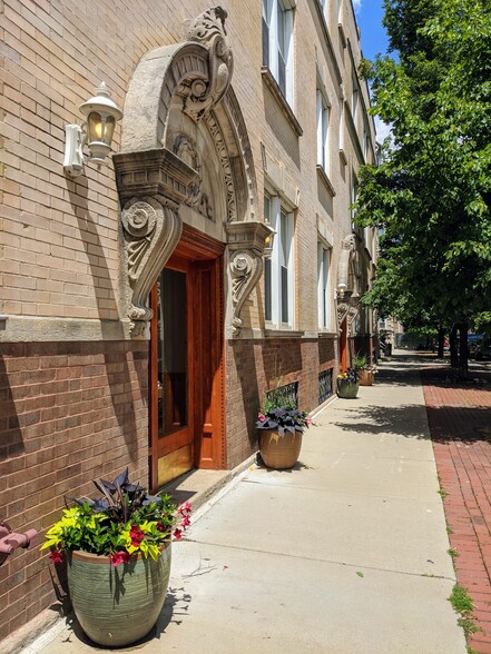 1500 W. Polk Street - Corner Polk & Laflin - Harris Point Chicago