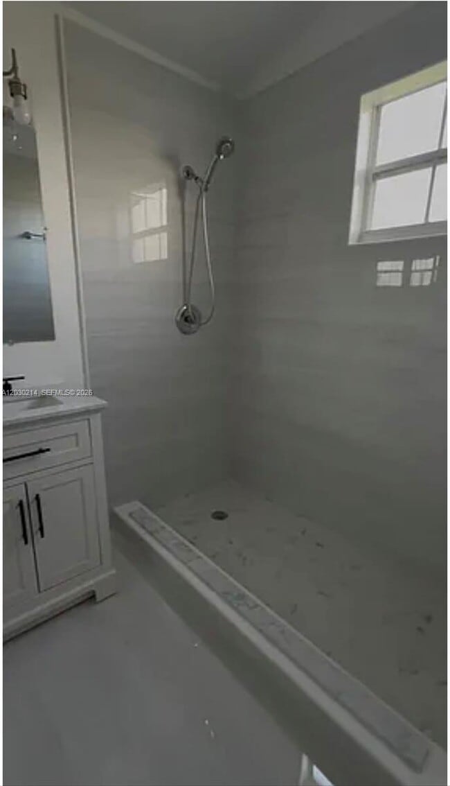 Building Photo - 127 SW 159th Way