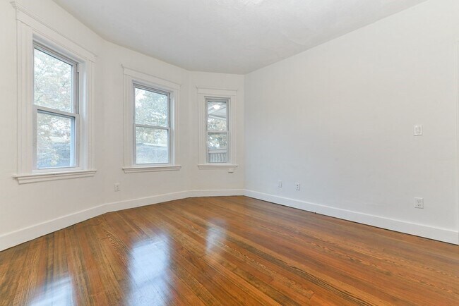 Building Photo - 45 Beech Glen St
