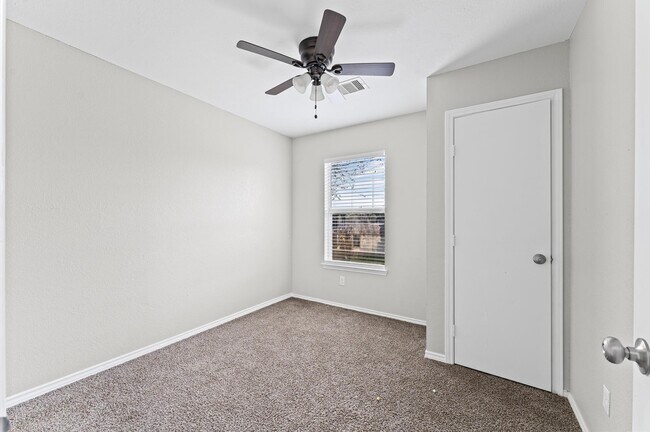 Building Photo - 7642 Appleberry Dr