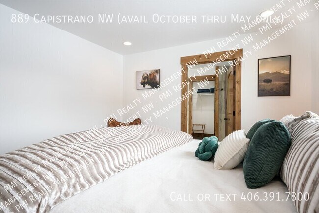 Building Photo - 889 Capistrano NW