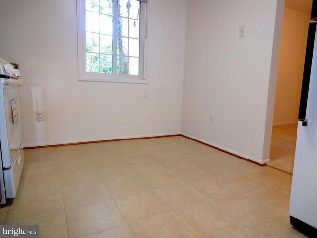 Building Photo - 4905 Tibbitt Ln