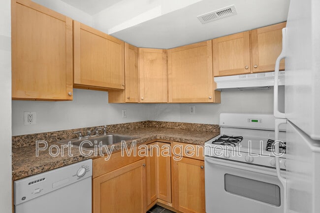 Building Photo - 4407 Falls Bridge Dr