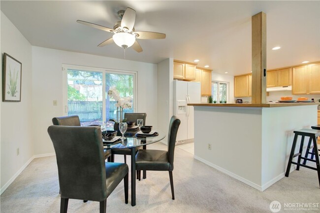 Building Photo - 3 bd 2.5 bath Bothell Single Family house.