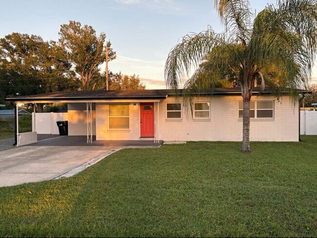 Primary Photo - 3 Bedrooms on a fenced back yard and a sough after school zone Lawn Care included