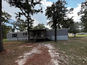 Building Photo - 10 S Walnut Lake Dr
