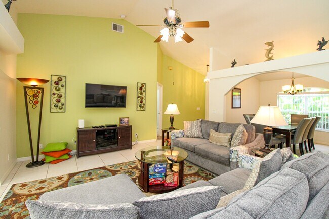 Building Photo - ** 4 BED-3 BATH PRIVATE SINGLE FAMILY POOL...