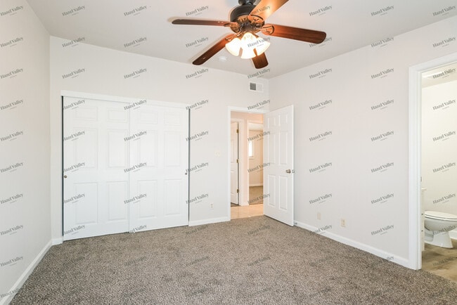 Building Photo - 6932 Woodhurst Dr