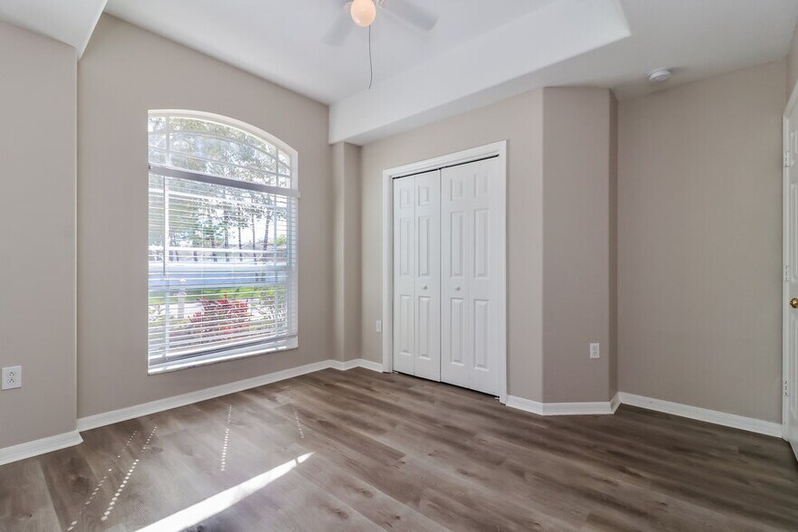 Building Photo - 4545 Marchmont Blvd