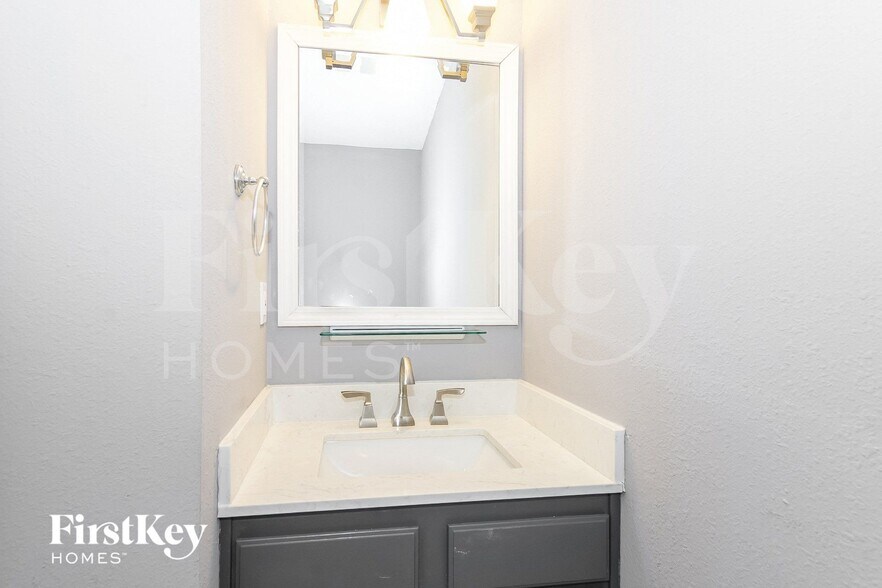 Building Photo - 8736 Belle Union Dr