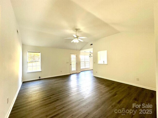 Building Photo - 9513 Isaac Hunter Dr