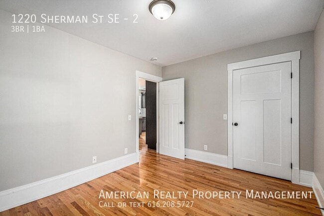 Building Photo - 1220 Sherman St SE