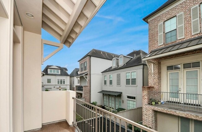 Building Photo - 15623 Broad St