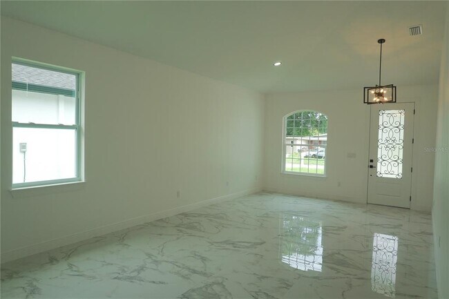 Building Photo - 8926 N Orleans Ave