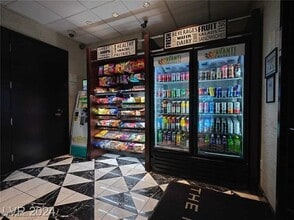 Building Photo - 4471 Dean Martin Dr