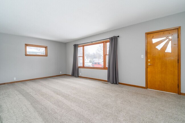 Building Photo - 1708 2nd Ave N