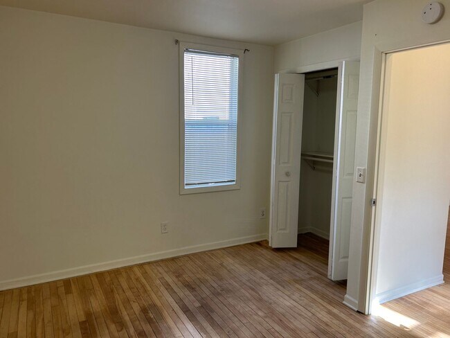 Building Photo - 1024 Euclid St