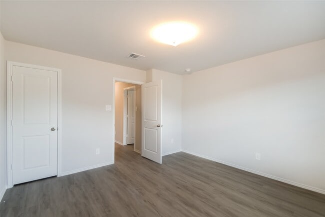 Building Photo - 4811 Giant Sequoia Way