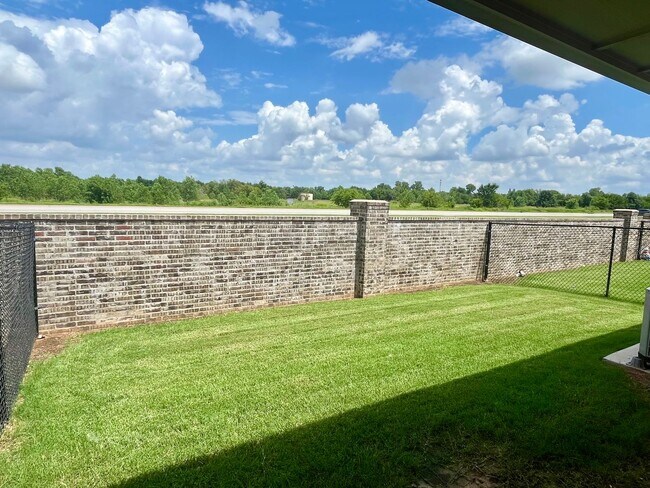 Building Photo - Beautiful 2 Bed 2 Bath!