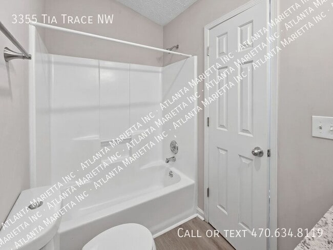 Building Photo - 3355 Tia Trace NW