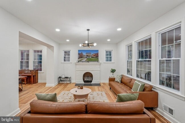 Building Photo - 3422 Pennsylvania Ave. SE