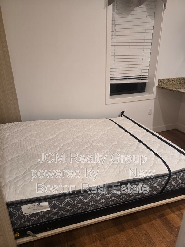 Building Photo - 21 Fifth Street